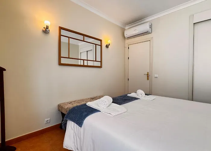 Daire Maria Ria Tavira